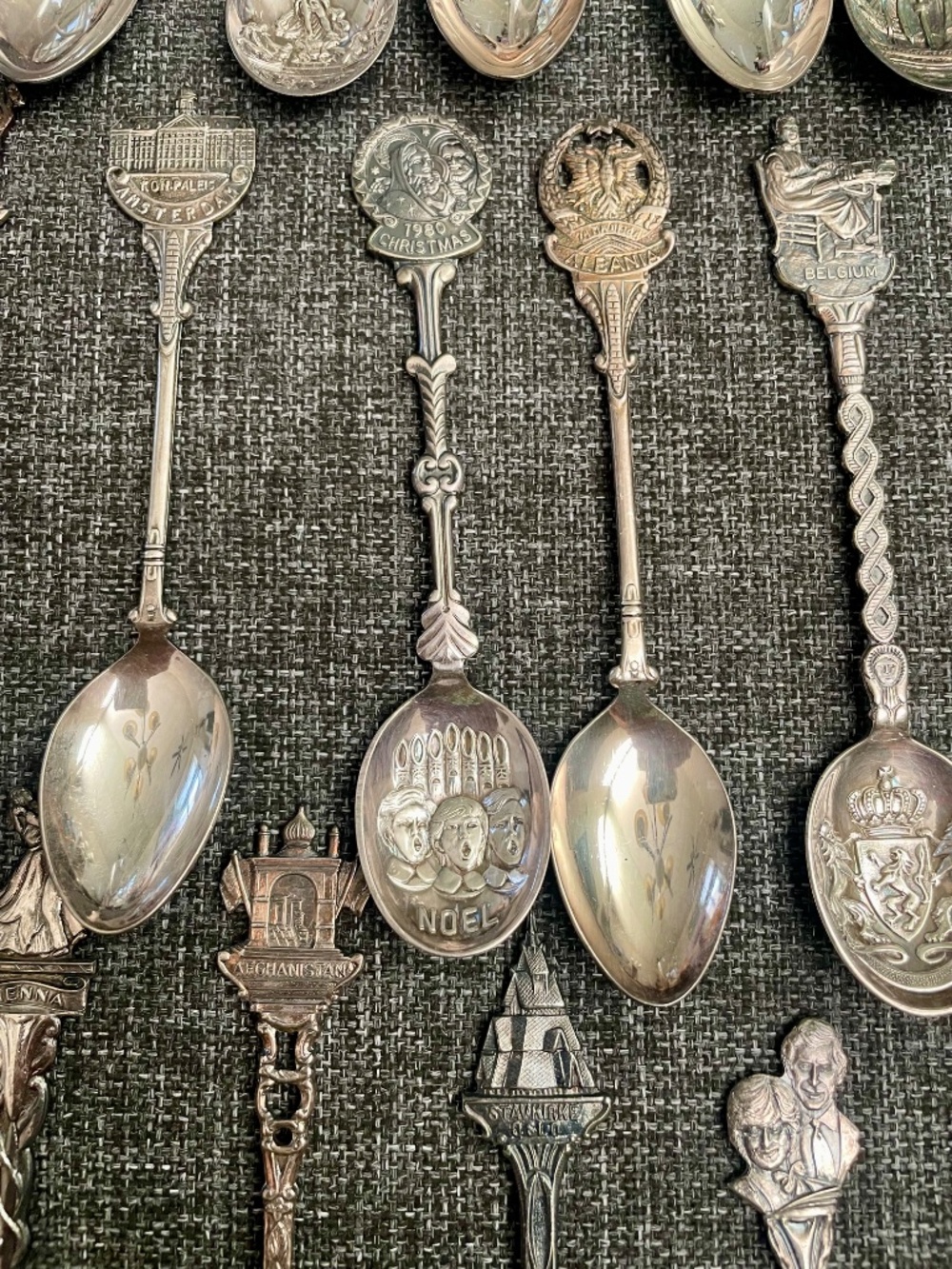 Lot of 23 Silver Plated Souvenir Spoons - Picture 5 of 13